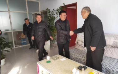 深入社區(qū)“雙報(bào)到” 走訪慰問(wèn)暖人心