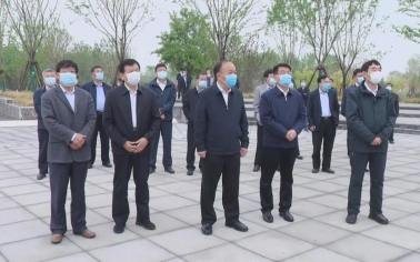 全市林水會戰(zhàn)觀摩團前往黃河之星生態(tài)園觀摩