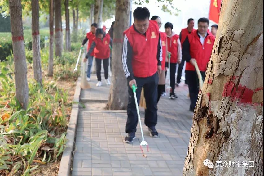 衛(wèi)生整治志愿服務(wù)活動(dòng)(圖1) 衛(wèi)生整治志愿服務(wù)活動(dòng)(圖1)