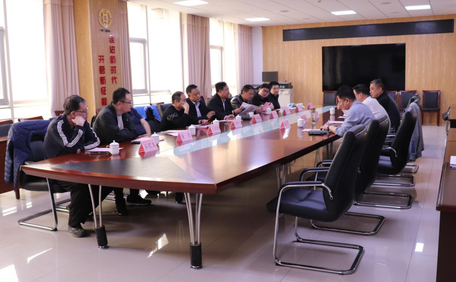 濱州市發(fā)改委黨組副書記、市發(fā)展改革服務中心主任李解放一行到惠眾財金集團調研(圖1)