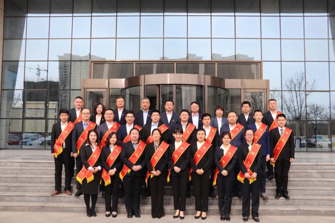 逐夢(mèng)起航 再創(chuàng)輝煌丨惠眾財(cái)金集團(tuán)召開(kāi)2022年工作會(huì)議(圖4) 逐夢(mèng)起航 再創(chuàng)輝煌丨惠眾財(cái)金集團(tuán)召開(kāi)2022年工作會(huì)議(圖4)