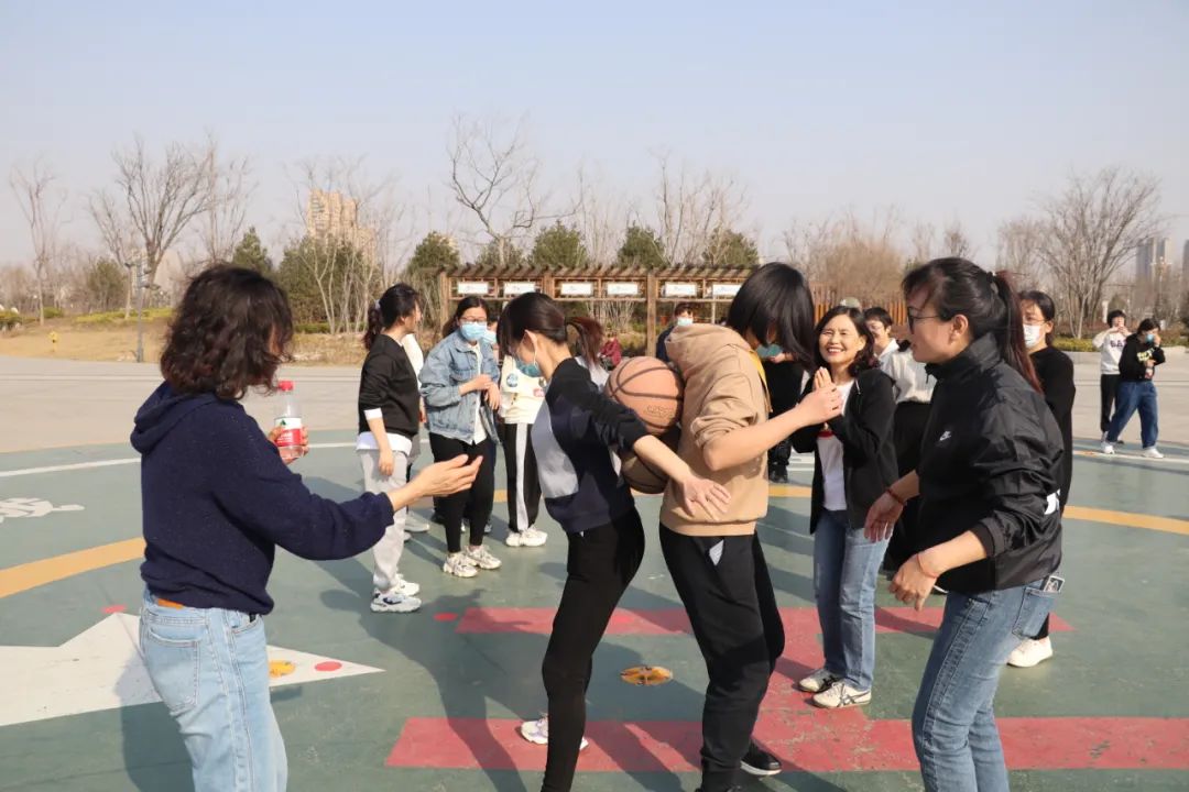 黨建引領(lǐng) 巾幗向黨——惠眾財(cái)金不一樣的女神節(jié)(圖4) 黨建引領(lǐng) 巾幗向黨——惠眾財(cái)金不一樣的女神節(jié)(圖4)